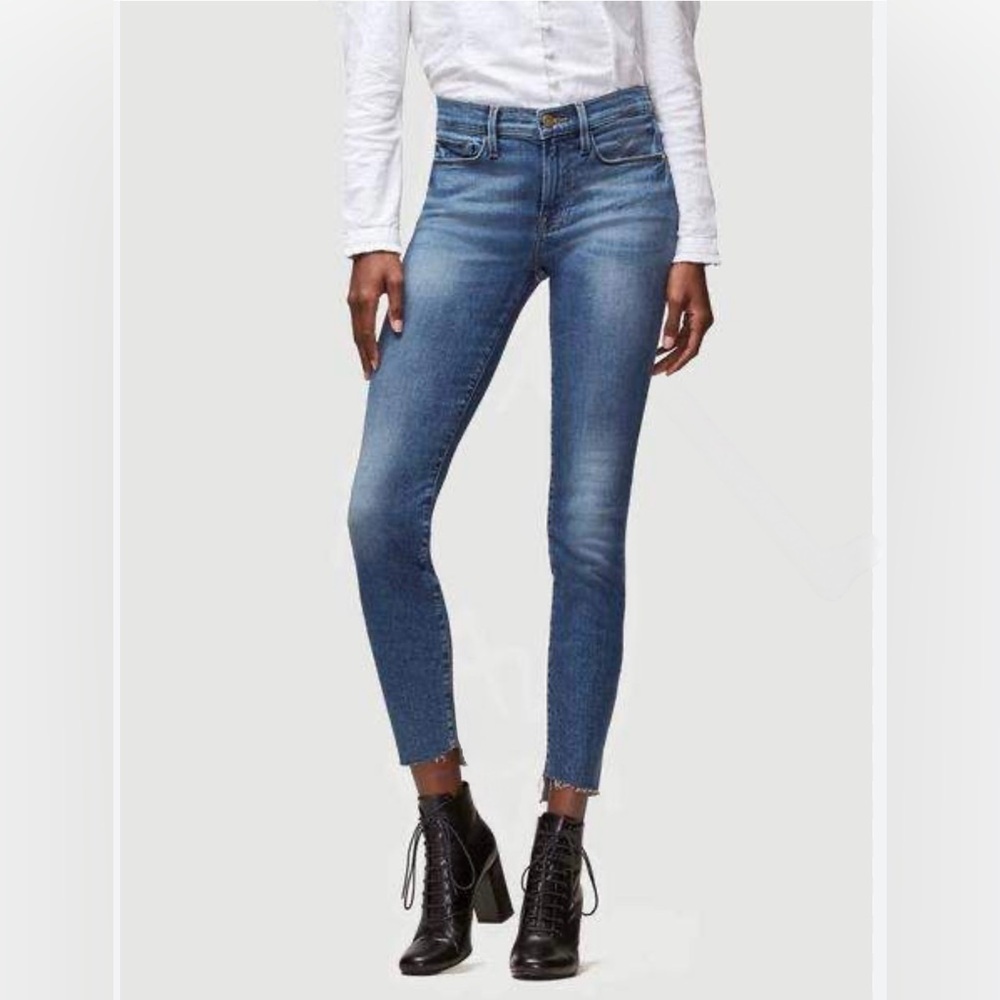 Frame Denim Le Skinny de Jeanne Frayed Hem Jeans Size 26